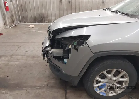 2016 Jeep Cherokee Latitude from USA, damaged, VIN 1C4PJMCB1GW360871